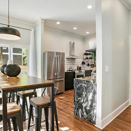 Sun Lit Modern Home With Good Vibes And Lots Of Coffee - Designedbydom Atlanta Eksteriør billede