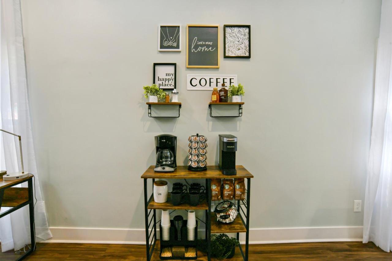 Sun Lit Modern Home With Good Vibes And Lots Of Coffee - Designedbydom Atlanta Eksteriør billede