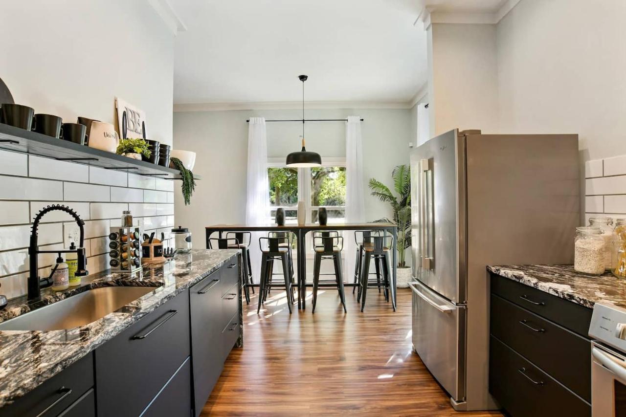 Sun Lit Modern Home With Good Vibes And Lots Of Coffee - Designedbydom Atlanta Eksteriør billede
