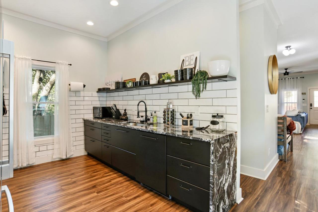 Sun Lit Modern Home With Good Vibes And Lots Of Coffee - Designedbydom Atlanta Eksteriør billede